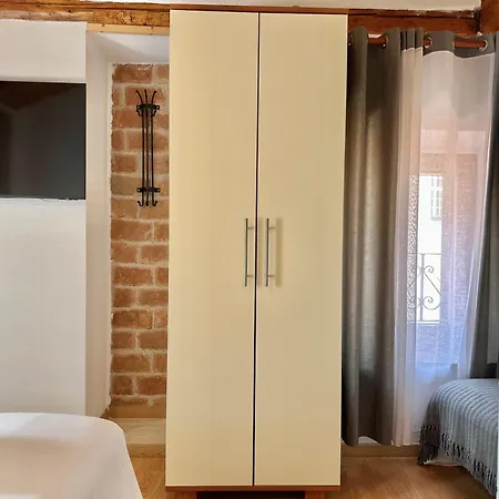 Ξενοδοχείο Kelly's 3*